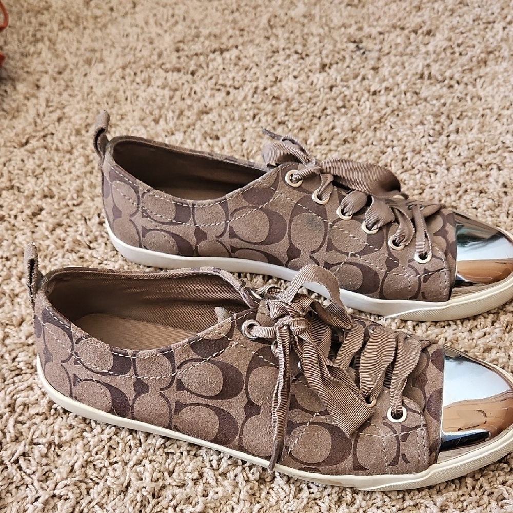 Coach Signature Canvas Sneakers with Metallic Toe – 8.5